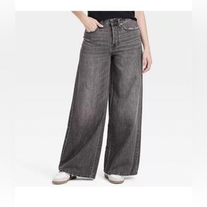 Universal Thread Mid Rise Super Wide Leg Jeans Black Wash • Size 16 Reg • NWT